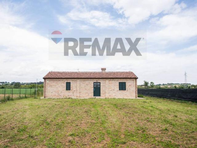 Casa indipendente in vendita a Chiaravalle AN
