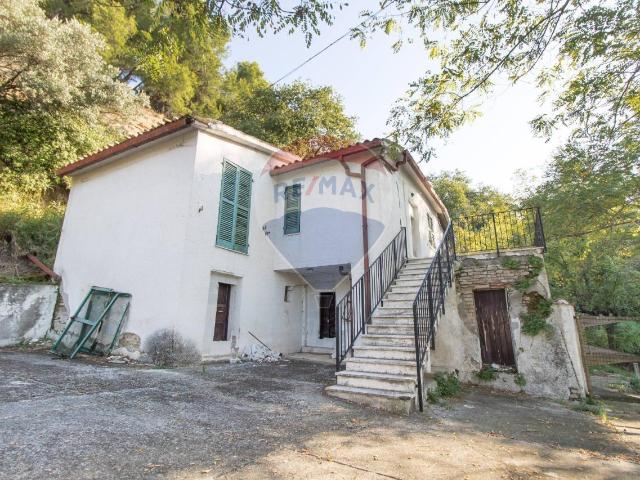 Casa indipendente in vendita a Chieti