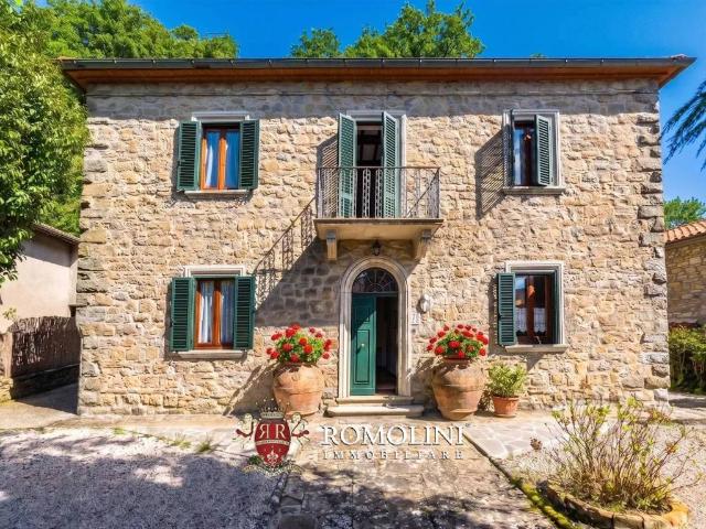 Casa indipendente in vendita a Chiusi della Verna AR