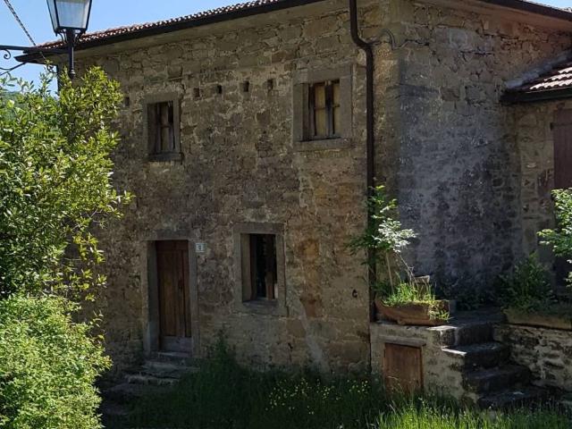 Casa indipendente in vendita a Chiusi della Verna AR