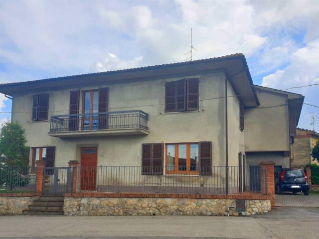 Casa indipendente in vendita a Chiusi SI