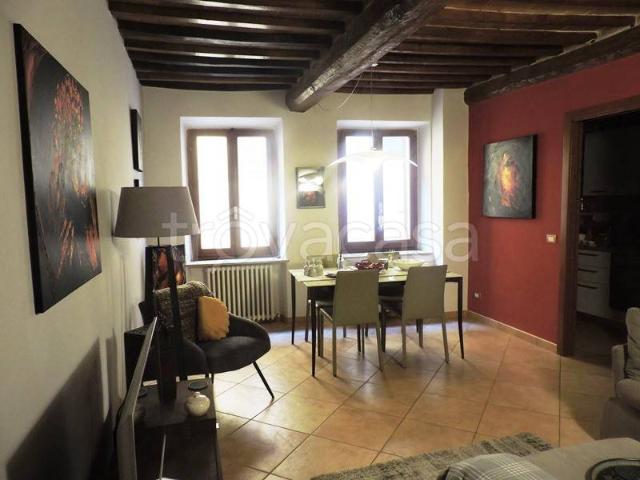Casa indipendente in vendita a Chiusi via Mecenate
