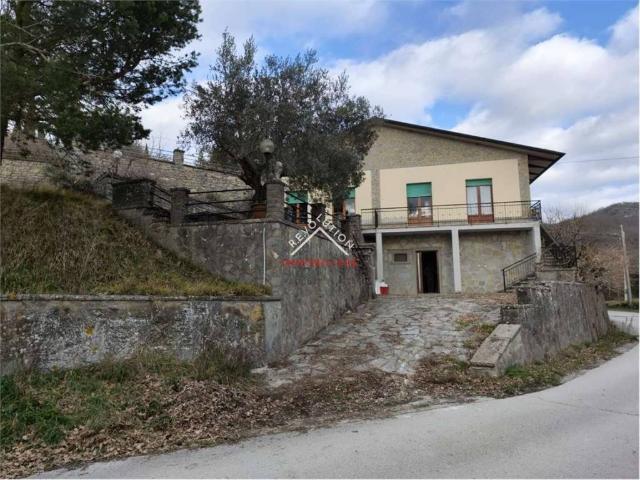Casa indipendente in vendita a Città di Castello PG