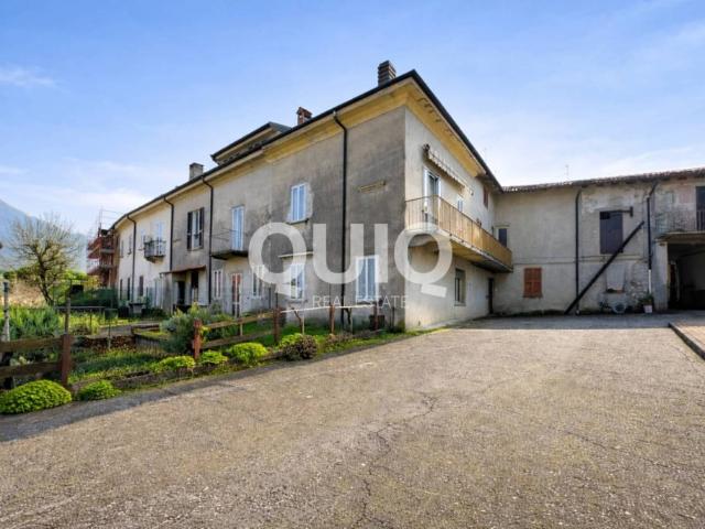 Casa indipendente in vendita a Civate via della Nova, 5