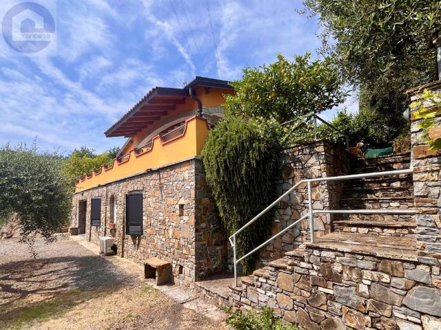 Casa indipendente in vendita a Civezza IM