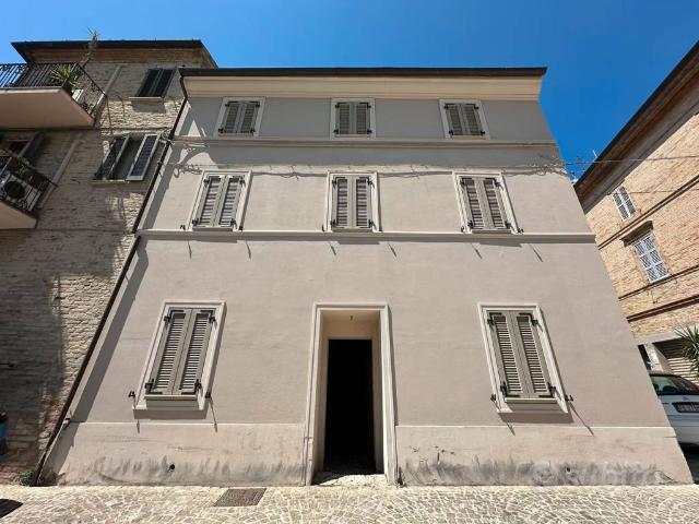 Casa indipendente in vendita a Civitanova Marche MC