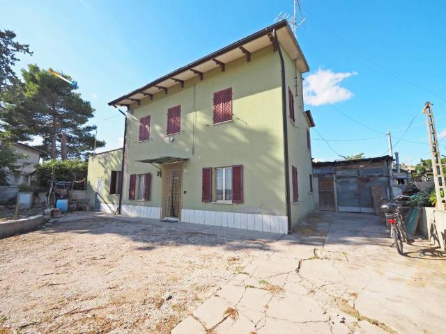 Casa indipendente in vendita a Civitanova Marche MC