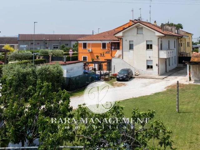 Casa indipendente in vendita a Civitanova Marche MC