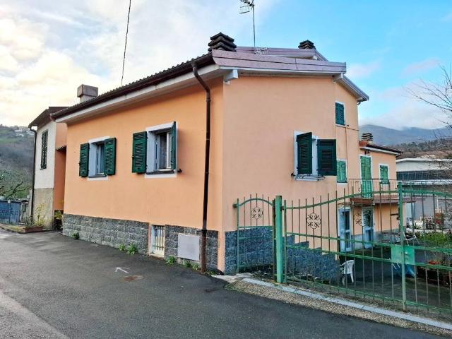 Casa indipendente in vendita a Cicagna GE