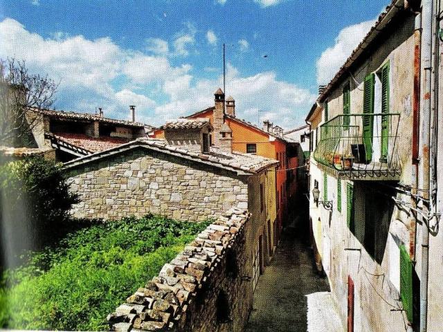 Casa indipendente in vendita a Cingoli MC