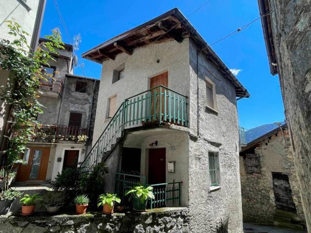 Casa indipendente in vendita a Cino SO