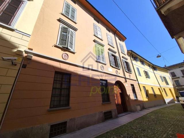 Casa indipendente in vendita a Cremona CR