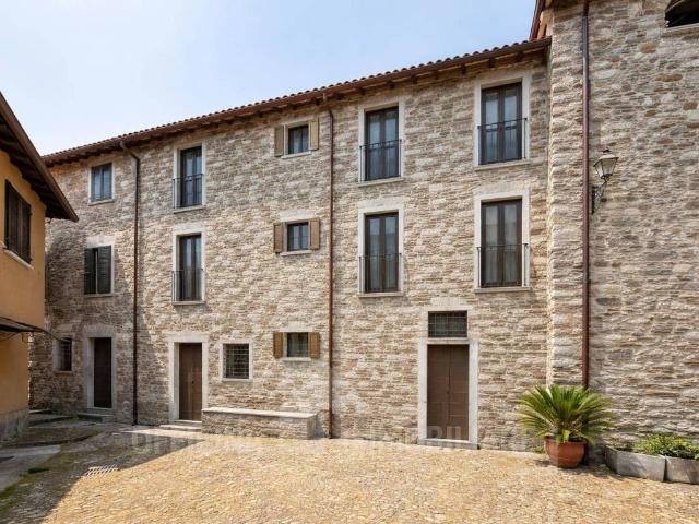 Casa indipendente in vendita a Cremia CO