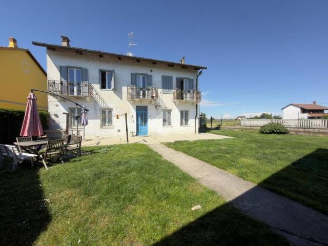 Casa indipendente in vendita a Crescentino VC