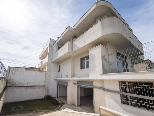 Casa indipendente in vendita a Crispiano TA