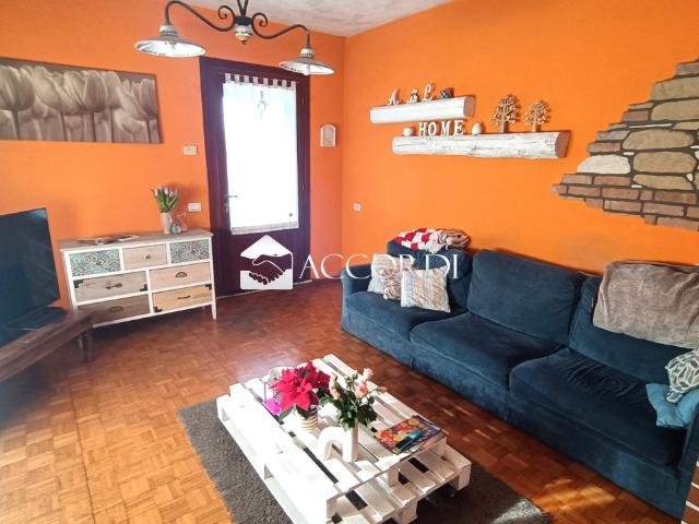 CASA INDIPENDENTE in VENDITA a CROCETTA DEL MONTELLO di 4 vani