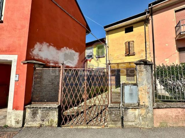 Casa indipendente in vendita a Crotta d'Adda via roma 25