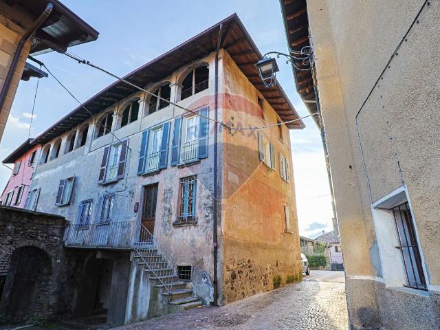 Casa indipendente in vendita a Cugliate Fabiasco