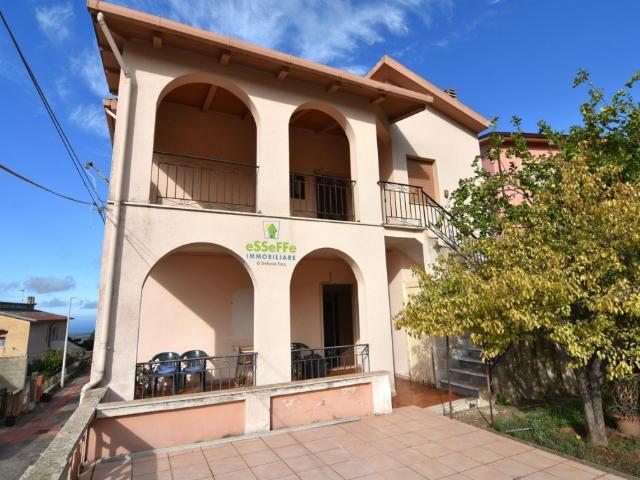 Casa indipendente in vendita a Cuglieri via are 5