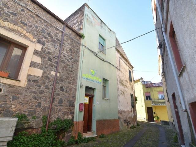 Casa indipendente in vendita a Cuglieri via cugia 15