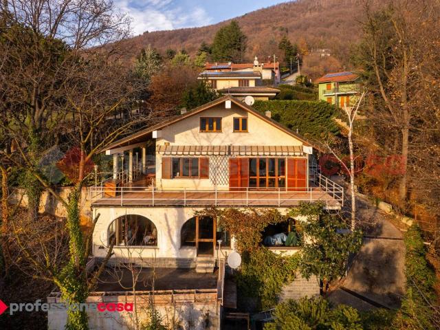 Villa bifamiliare in vendita a Cumiana