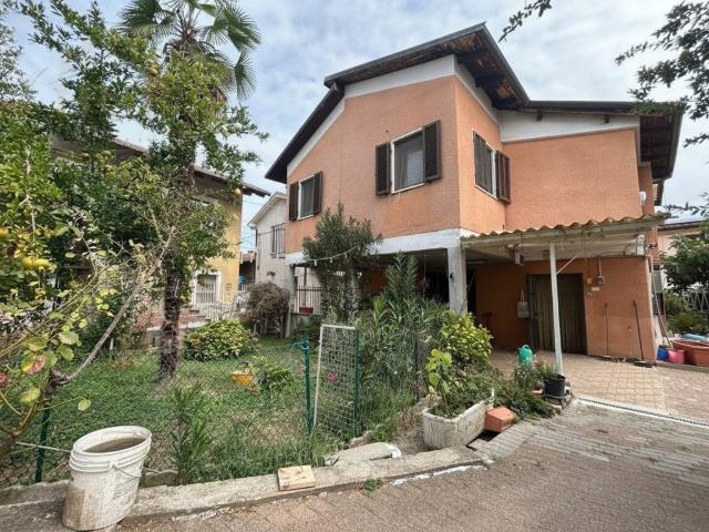 Casa indipendente in vendita a Cuneo CN