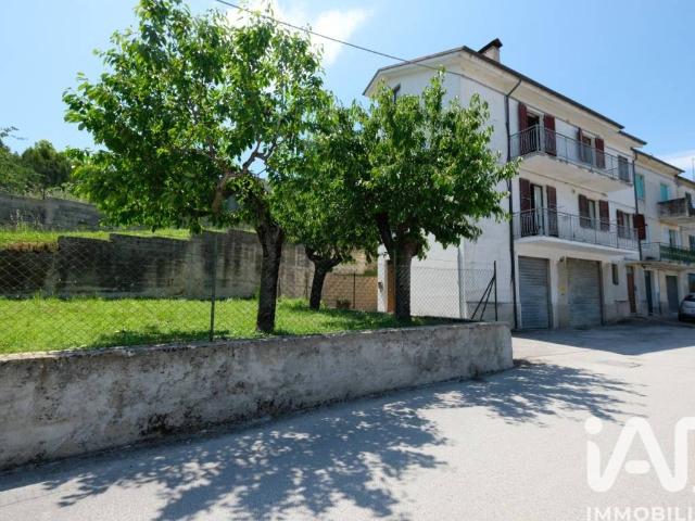 Casa indipendente in vendita a Cupramontana AN