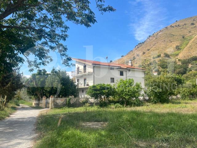 Casa indipendente in vendita a Amantea