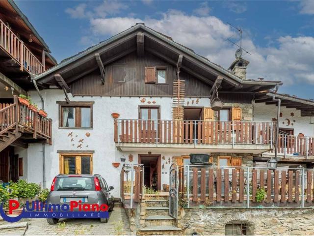 Casa indipendente in vendita a Aosta AO