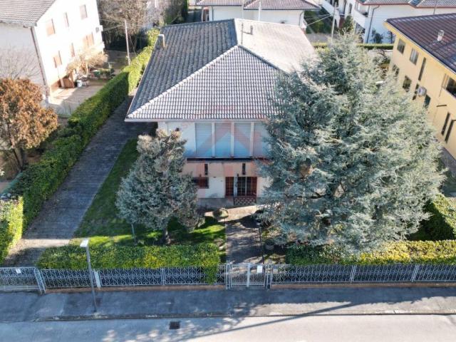 Casa indipendente in vendita a Abano Terme PD