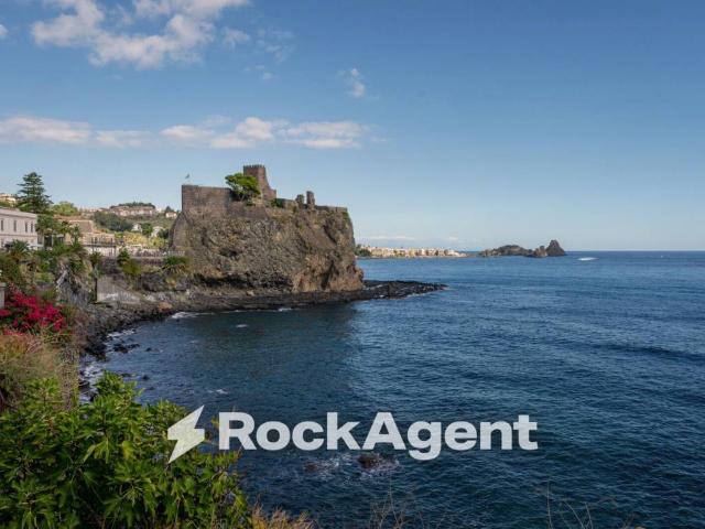 Casa indipendente in vendita a Aci Castello CT