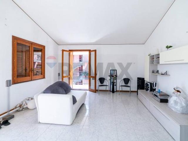 Casa Indipendente in vendita a Aci Catena