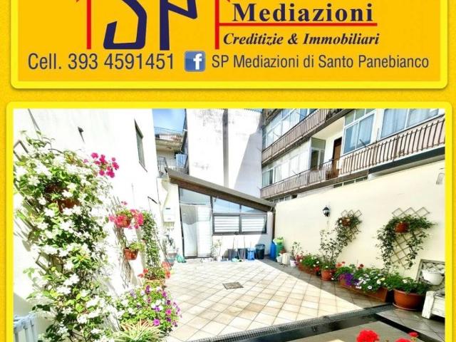 Casa indipendente in vendita a Aci Catena CT