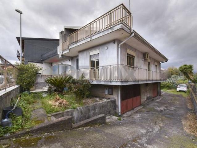 Casa Indipendente in vendita a Aci Sant'Antonio