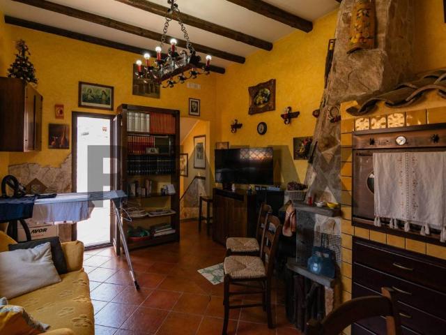 Casa indipendente in vendita a Acireale CT