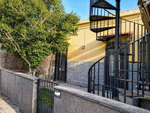 Casa indipendente in vendita a Acireale CT