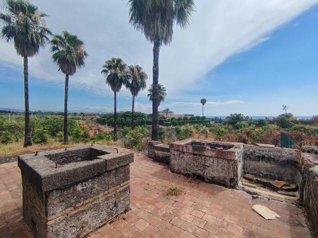 Casa indipendente in vendita a Acireale CT