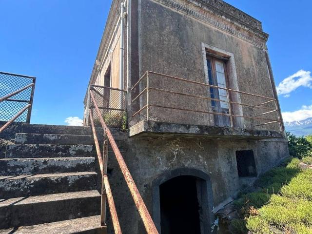 Casa indipendente in vendita a Acireale CT