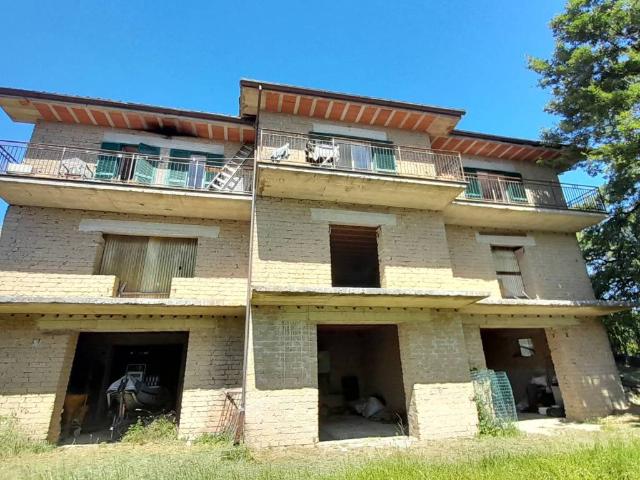 Casa indipendente in vendita a Acquapendente VT