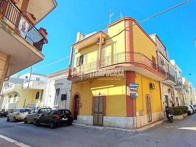 Casa indipendente in vendita a Adelfia