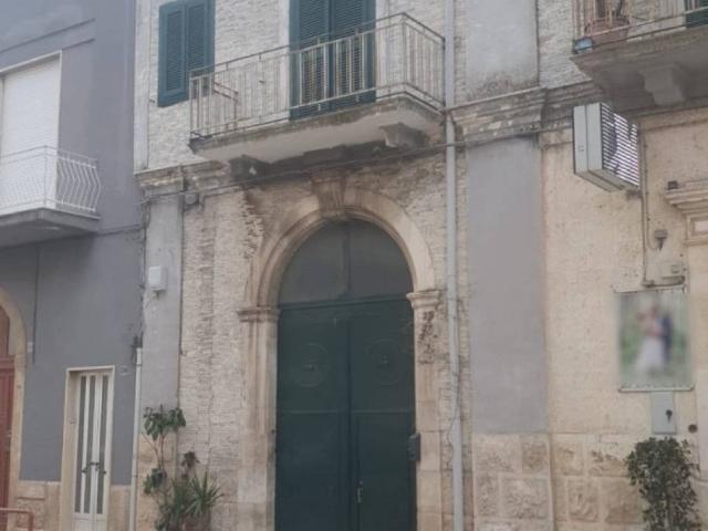 Casa indipendente in vendita a Adelfia BA