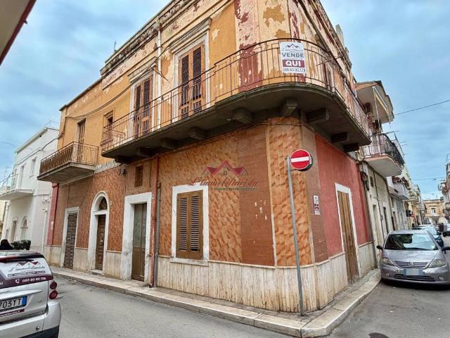 Casa indipendente in vendita a Adelfia BA