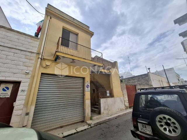 Casa indipendente in vendita a Adelfia BA