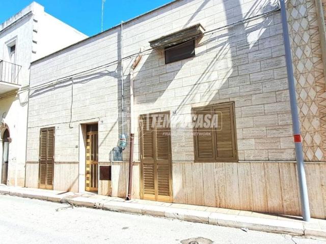 Casa indipendente in vendita a Adelfia BA