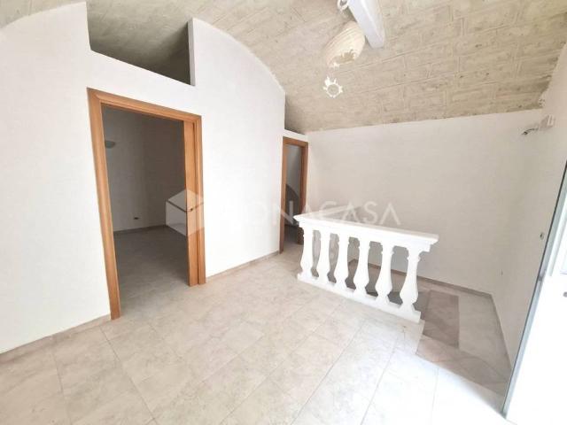 Casa indipendente in vendita a Adelfia BA