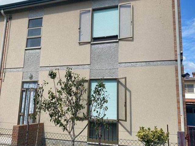 Casa indipendente in vendita a Adria RO