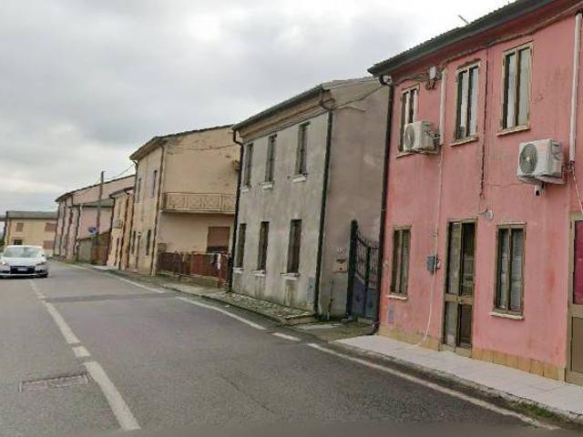 Casa indipendente in vendita a Adria RO