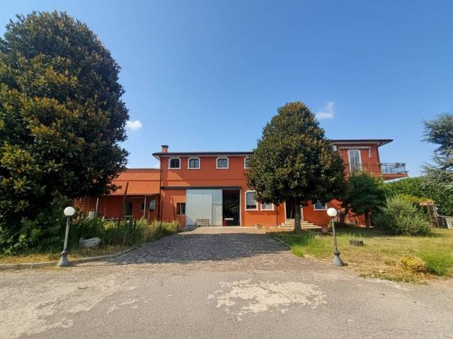 Casa indipendente in vendita a Adria RO
