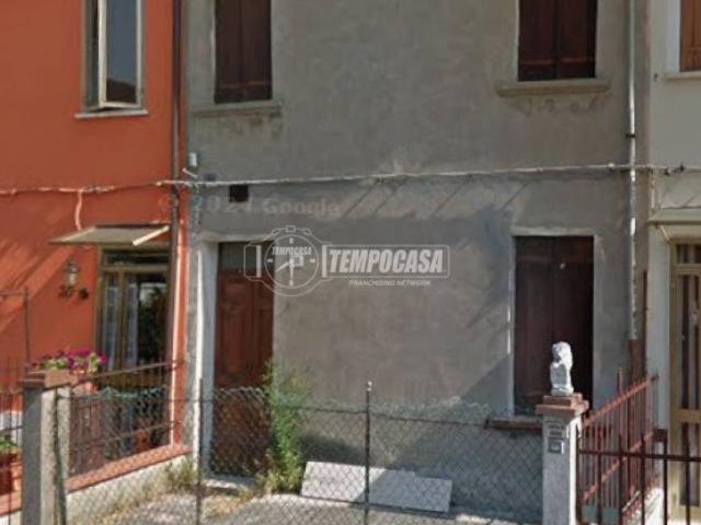 Casa indipendente in vendita a Adria RO
