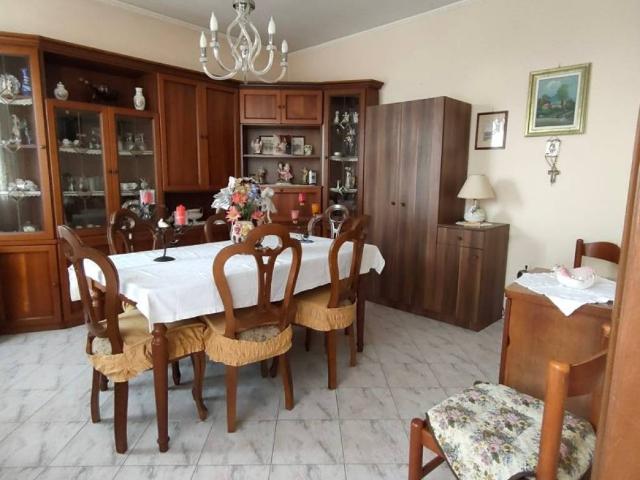 Casa indipendente in vendita a Adria RO